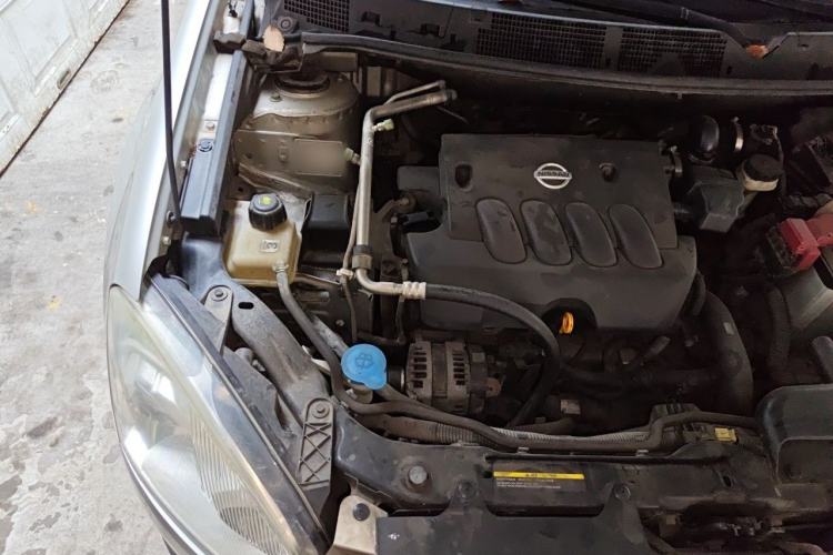 Used Nissan Qashqai 2011 2.0 XV Lea CVT 2WD Engine Bay Right