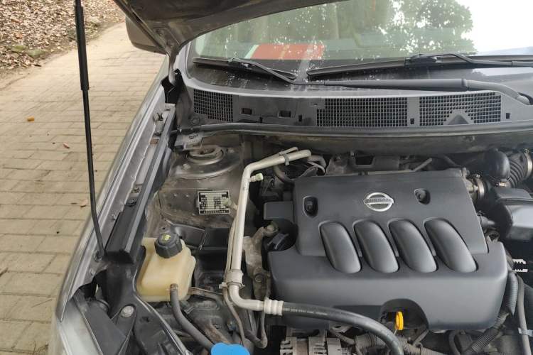 Used Nissan Qashqai 2011 2.0 XL Fire 6MT 2WD Engine Bay Right