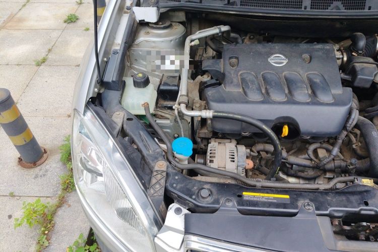 Used Nissan Qashqai 2011 2.0 XL Fire CVT 2WD Engine Bay Right