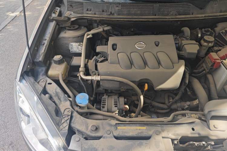 Used Nissan Qashqai 2011 2.0 XV Lea CVT 2WD Engine Bay Right