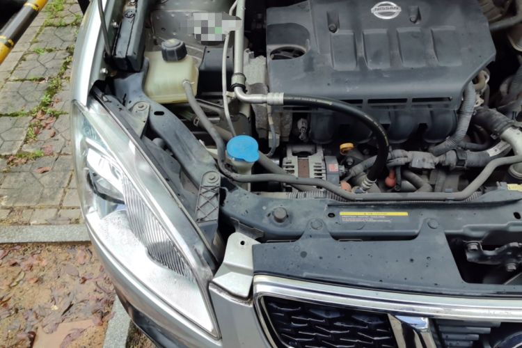 Used Nissan Qashqai 2011 1.6XE Wind 5MT 2WD Engine Bay Right