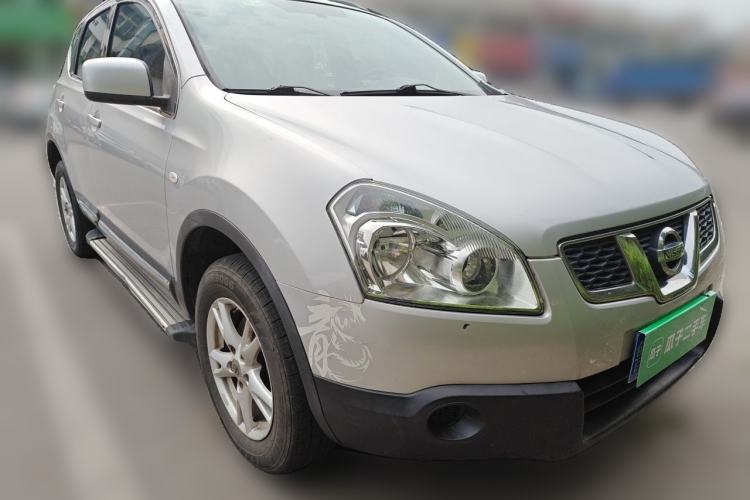 Used Nissan Qashqai 2011 1.6XE Wind 5MT 2WD Front Right 45 Deg