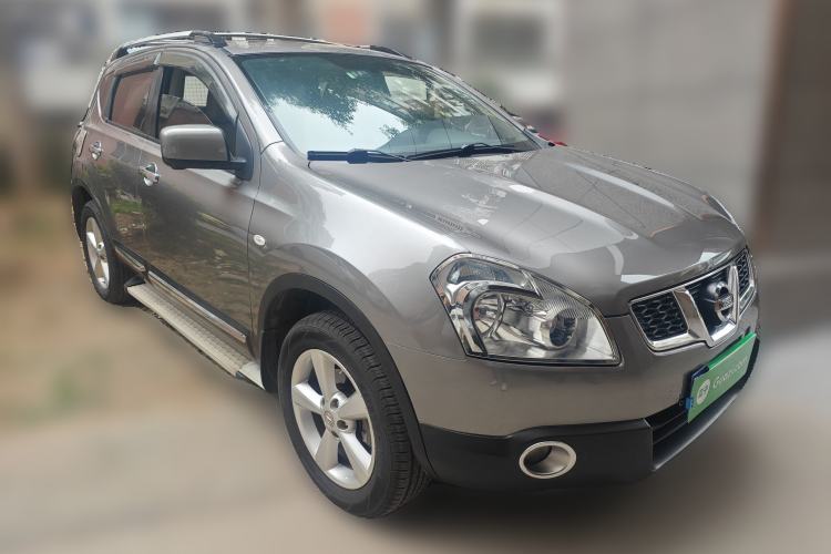 Used Nissan Qashqai 2011 2.0 XV Lea CVT 2WD Front Right 45 Deg