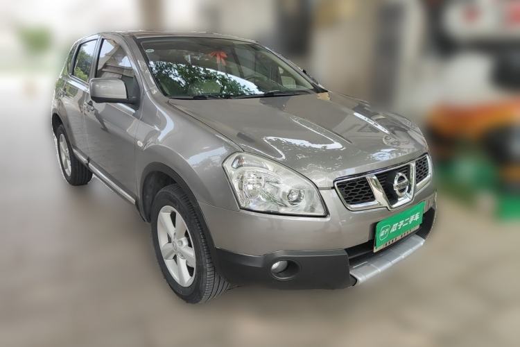 Used Nissan Qashqai 2011 2.0 XV Lea CVT 2WD Front Right 45 Deg