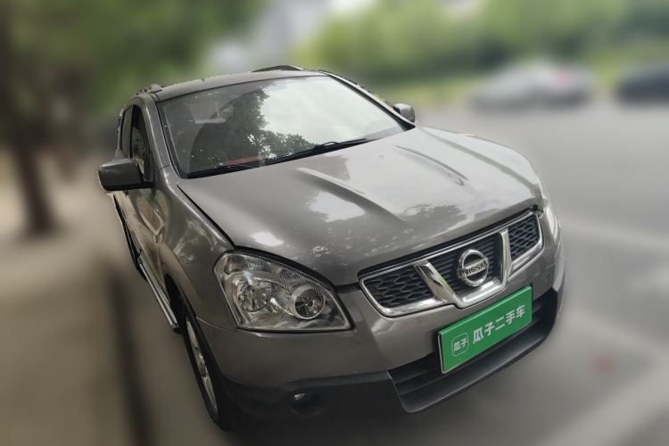 Used Nissan Qashqai 2011 2.0 XL Fire 6MT 2WD Front Right 45 Deg