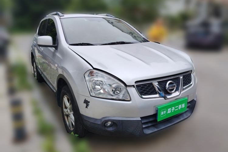 Used Nissan Qashqai 2011 2.0 XL Fire CVT 2WD Front Right 45 Deg