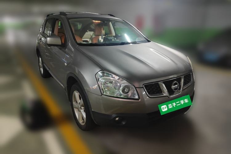 Used Nissan Qashqai 2011 2.0 XV Lea CVT 2WD Front Right 45 Deg