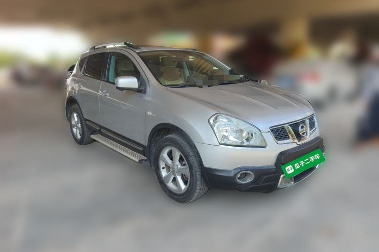 Used Nissan Qashqai 2011 2.0 XV Lea CVT 2WD Front Right 45 Deg