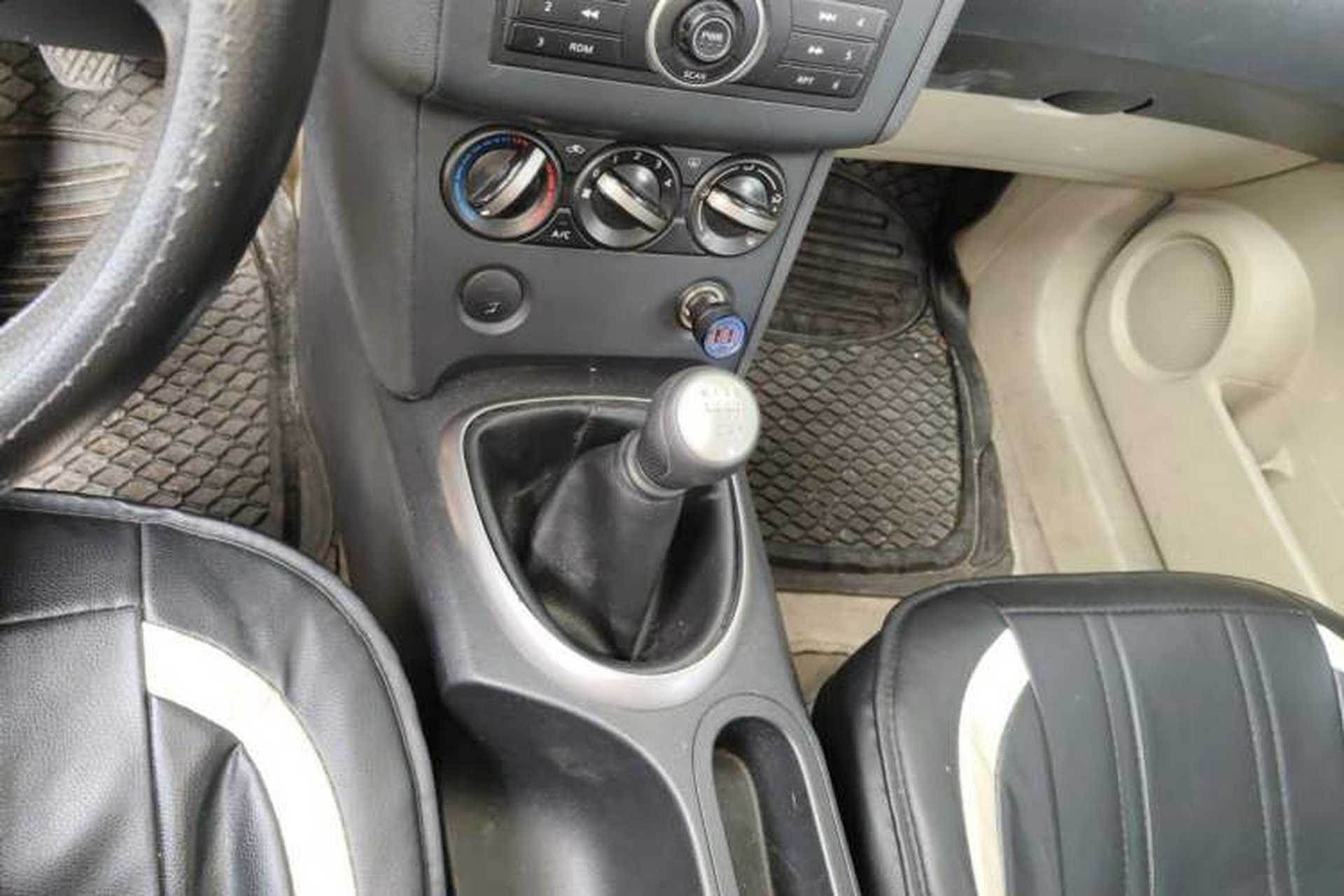 Used Nissan Qashqai 2011 2.0 XL Fire 6MT 2WD Gear Lever