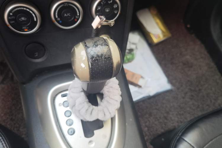 Used Nissan Qashqai 2011 2.0 XV Lea CVT 2WD Gear Lever