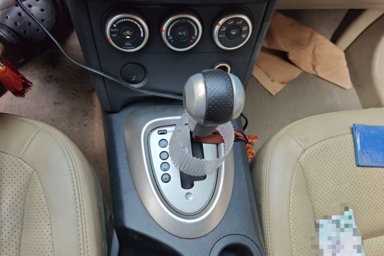 Used Nissan Qashqai 2011 2.0 XV Lea CVT 2WD Gear Lever