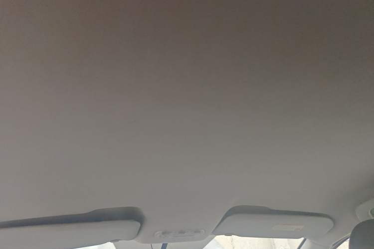 Used Nissan Qashqai 2011 2.0 XL Fire 6MT 2WD Headliner