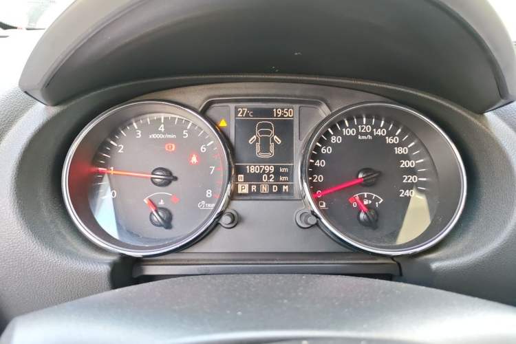 Used Nissan Qashqai 2011 2.0 XL Fire CVT 2WD Instrument Cluster