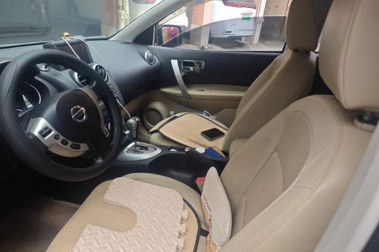 Used Nissan Qashqai 2011 2.0 XV Lea CVT 2WD Left Front Seat