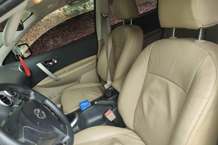 Used Nissan Qashqai 2011 2.0 XL Fire 6MT 2WD Left Front Seat