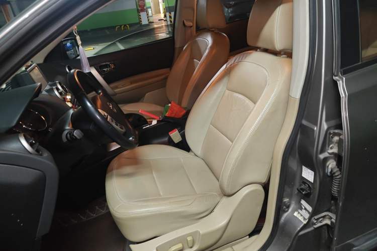 Used Nissan Qashqai 2011 2.0 XV Lea CVT 2WD Left Front Seat