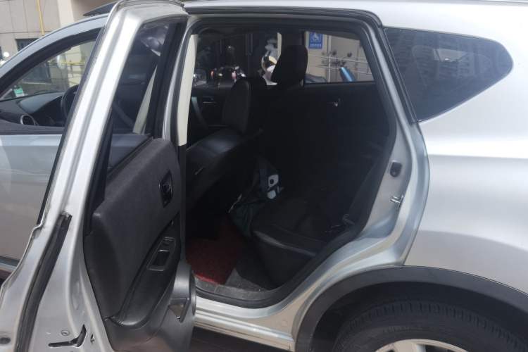 Used Nissan Qashqai 2011 2.0 XV Lea CVT 2WD Left Rear Seat