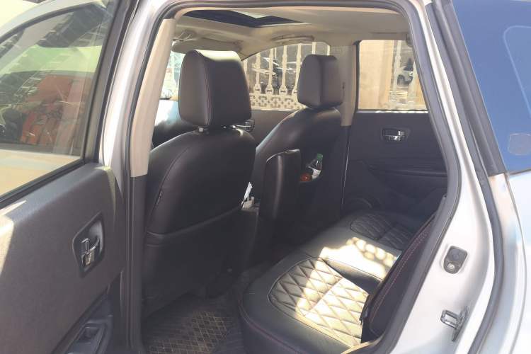 Used Nissan Qashqai 2011 2.0 XV Lea CVT 2WD Left Rear Seat