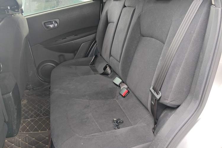 Used Nissan Qashqai 2011 2.0 XL Fire CVT 2WD Left Rear Seat