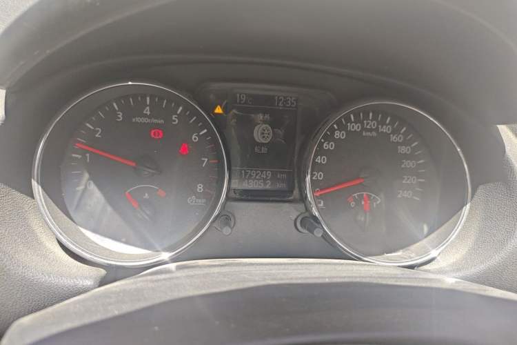 Used Nissan Qashqai 2011 2.0 XL Fire 6MT 2WD Odometer Close Up