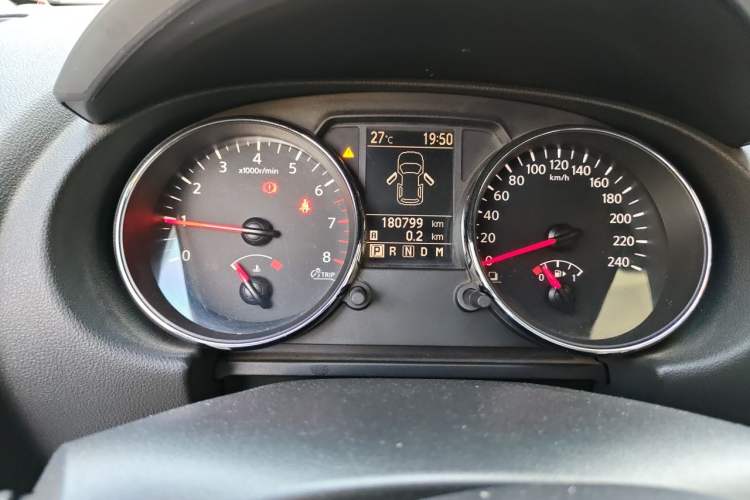 Used Nissan Qashqai 2011 2.0 XL Fire CVT 2WD Odometer Close Up