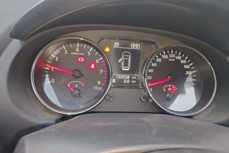Used Nissan Qashqai 2011 2.0 XL Fire 6MT 2WD Odometer Close Up
