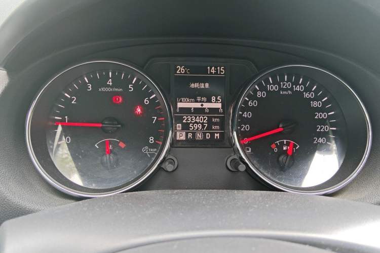 Used Nissan Qashqai 2011 2.0 XL Fire CVT 2WD Odometer Close Up
