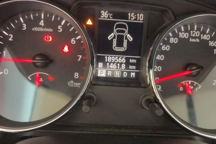Used Nissan Qashqai 2011 2.0 XV Lea CVT 2WD Odometer Close Up