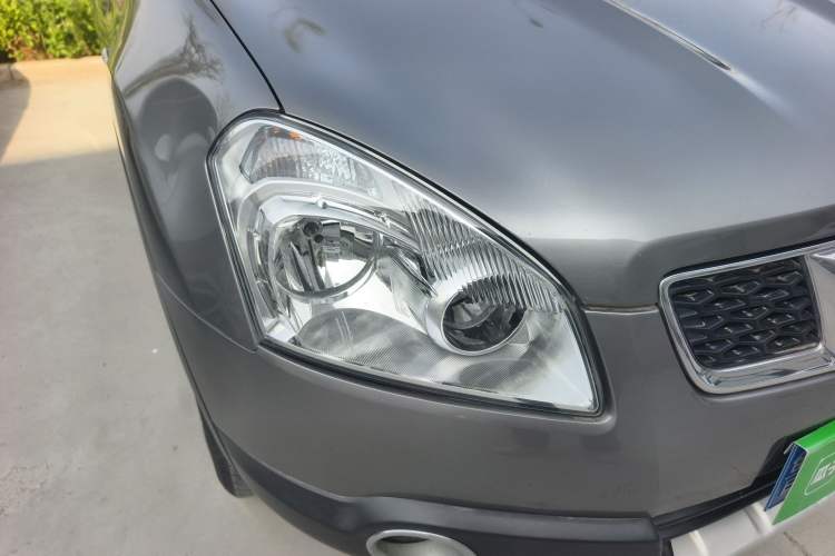 Used Nissan Qashqai 2011 2.0 XL Fire CVT 2WD Right Front Headlight
