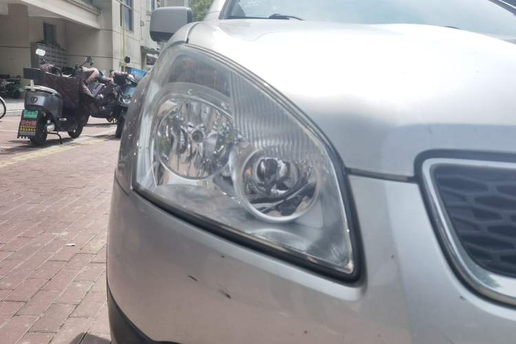 Used Nissan Qashqai 2011 2.0 XV Lea CVT 2WD Right Front Headlight