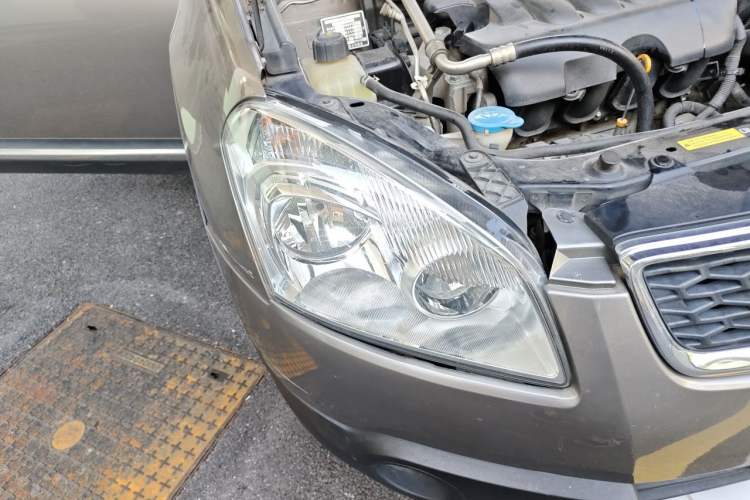 Used Nissan Qashqai 2011 2.0 XL Fire CVT 2WD Right Front Headlight