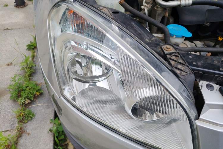 Used Nissan Qashqai 2011 2.0 XL Fire CVT 2WD Right Front Headlight