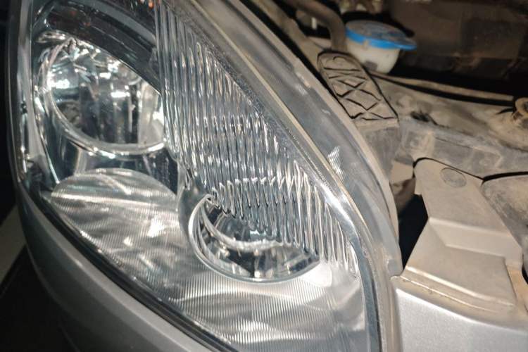 Used Nissan Qashqai 2011 2.0 XL Fire CVT 2WD Right Front Headlight