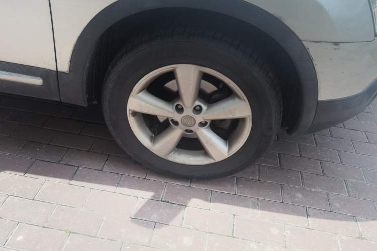 Used Nissan Qashqai 2011 2.0 XV Lea CVT 2WD Right Front Wheel Hub