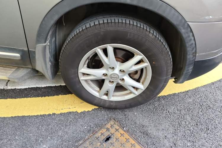 Used Nissan Qashqai 2011 2.0 XL Fire CVT 2WD Right Front Wheel Hub