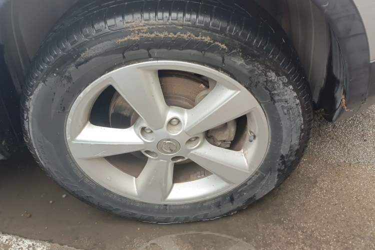 Used Nissan Qashqai 2011 2.0 XV Lea CVT 2WD Right Front Wheel Hub
