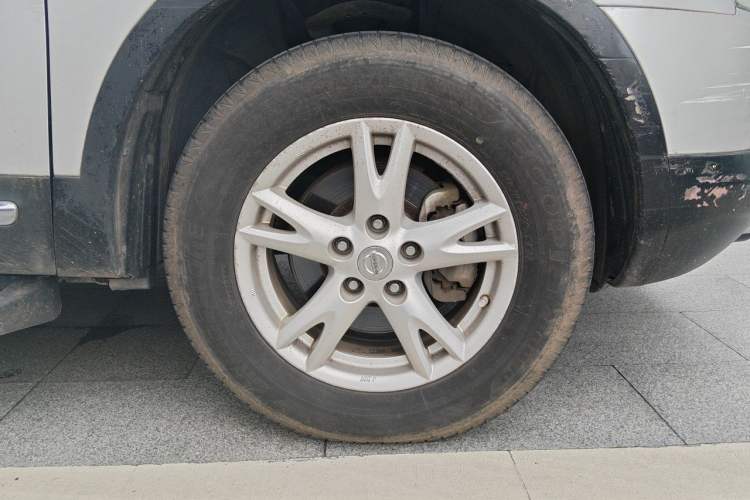 Used Nissan Qashqai 2011 2.0 XL Fire CVT 2WD Right Front Wheel Hub