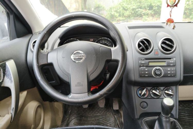 Used Nissan Qashqai 2011 2.0 XL Fire 6MT 2WD Steering Wheel