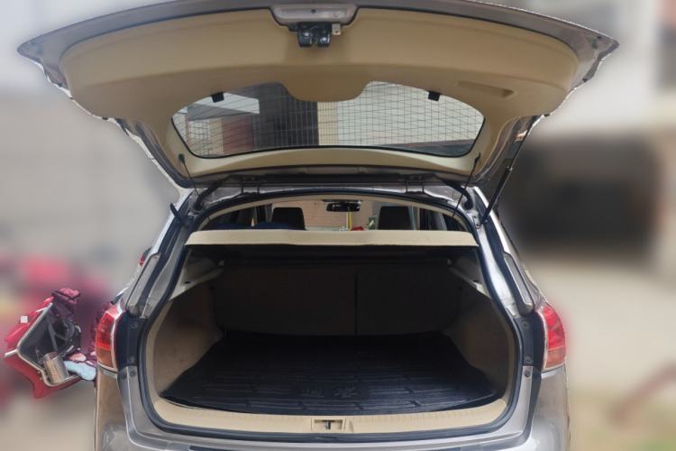 Used Nissan Qashqai 2011 2.0 XV Lea CVT 2WD Trunk