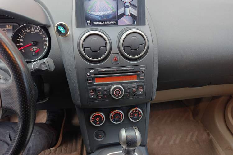 Used Nissan Qashqai 2011 2.0 XV Tigre CVT 4WD Audio And AC Panel
