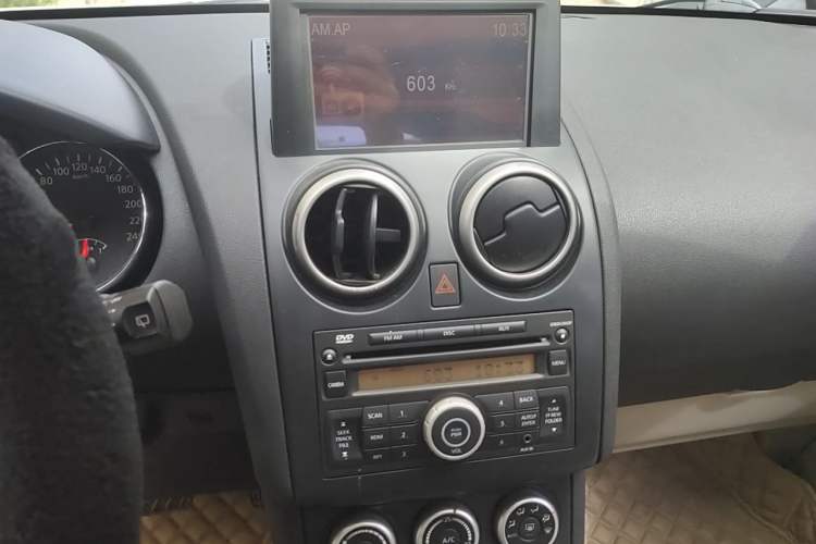 Used Nissan Qashqai 2011 2.0 XV Lea CVT 2WD Audio And AC Panel