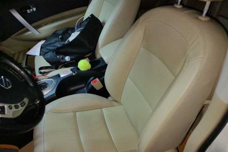 Used Nissan Qashqai 2011 2.0 XV Lea CVT 2WD Driver Seat