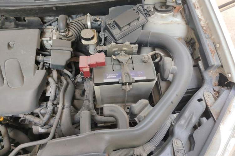 Used Nissan Qashqai 2011 2.0 XL Fire 6MT 2WD Engine Bay Left