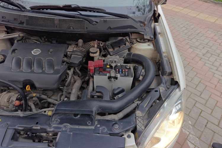Used Nissan Qashqai 2011 2.0 XV Tigre CVT 4WD Engine Bay Left