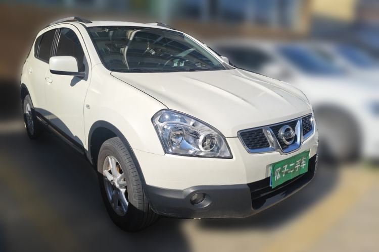 Used Nissan Qashqai 2011 2.0 XL Fire 6MT 2WD Front Right 45 Deg