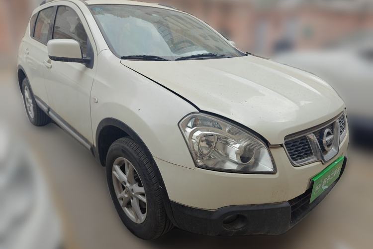 Used Nissan Qashqai 2011 2.0 XL Fire CVT 2WD Front Right 45 Deg
