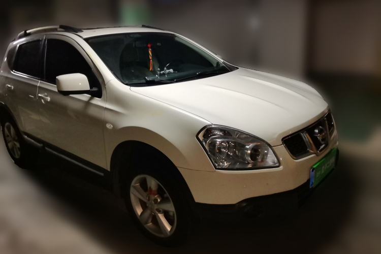 Used Nissan Qashqai 2011 2.0 XV Lea CVT 2WD Front Right 45 Deg