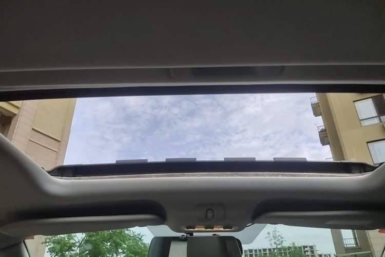 Used Nissan Qashqai 2011 2.0 XV Lea CVT 2WD Headliner