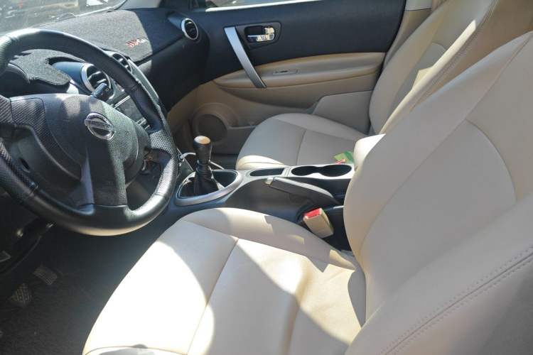 Used Nissan Qashqai 2011 2.0 XL Fire 6MT 2WD Left Front Seat