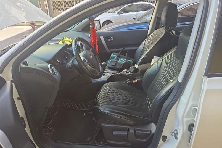 Used Nissan Qashqai 2011 2.0 XL Fire CVT 2WD Left Front Seat